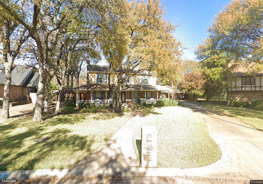 541 Greenwood Cir, Hurst, TX 76053 - photo 1