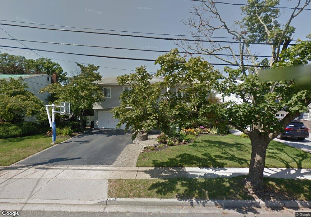 2746 Covered Bridge Rd, Merrick, NY 11566 - photo 1