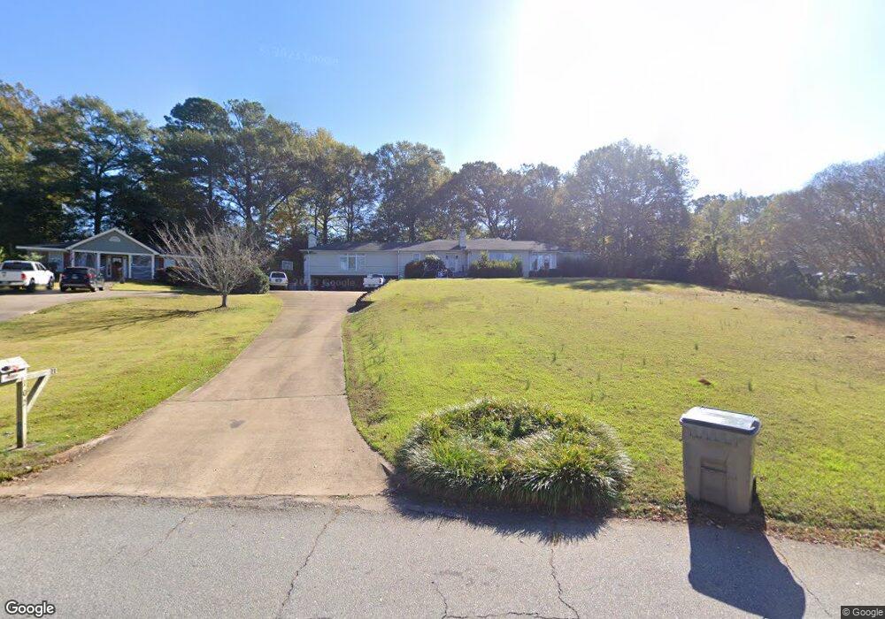 102 Ridgecrest Rd, Lagrange, GA 30240 - photo 1