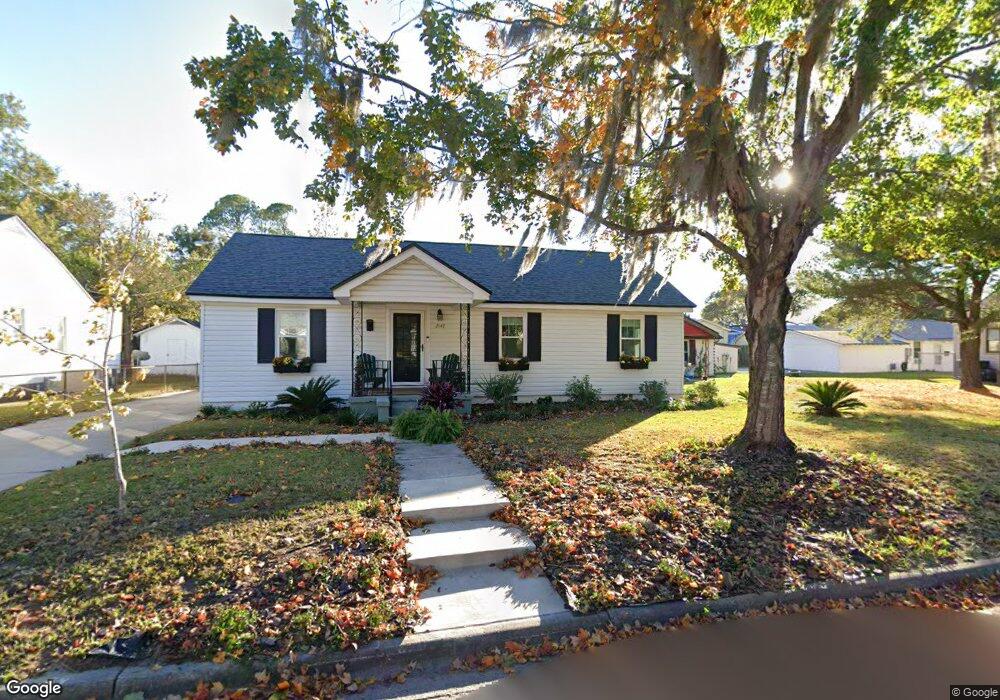 2147 E 38th St, Savannah, GA 31404 - photo 1