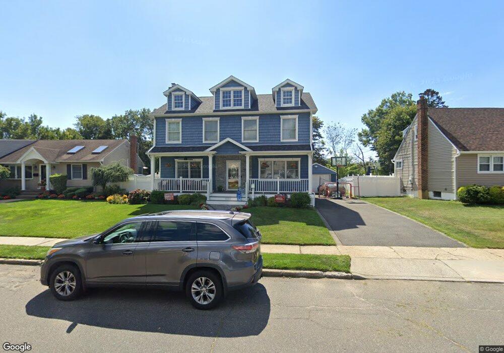 3884 Kingsberry Rd, Seaford, NY 11783 - photo 1