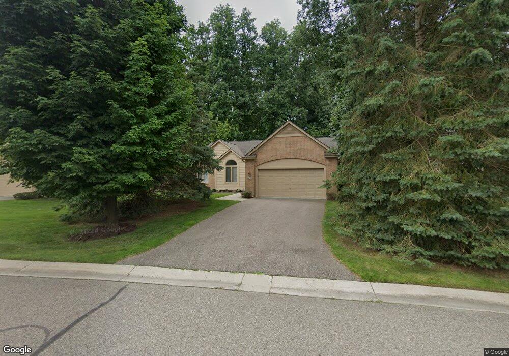 7087 Autumn Hill Dr unit 41, West Bloomfield, MI 48323 - photo 1