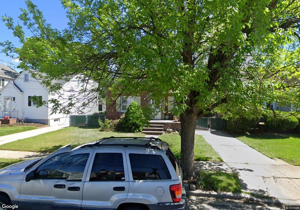 26 Stephen Ave, New Hyde Park, NY 11040 - photo 1