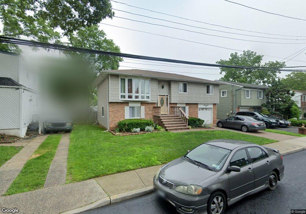 418 Scaneateles Ave, West Hempstead, NY 11552 - photo 1