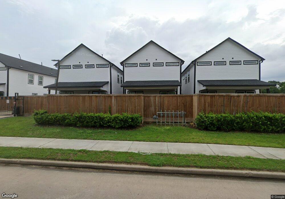 6480 T C Jester Blvd, Houston, TX 77091 - photo 1