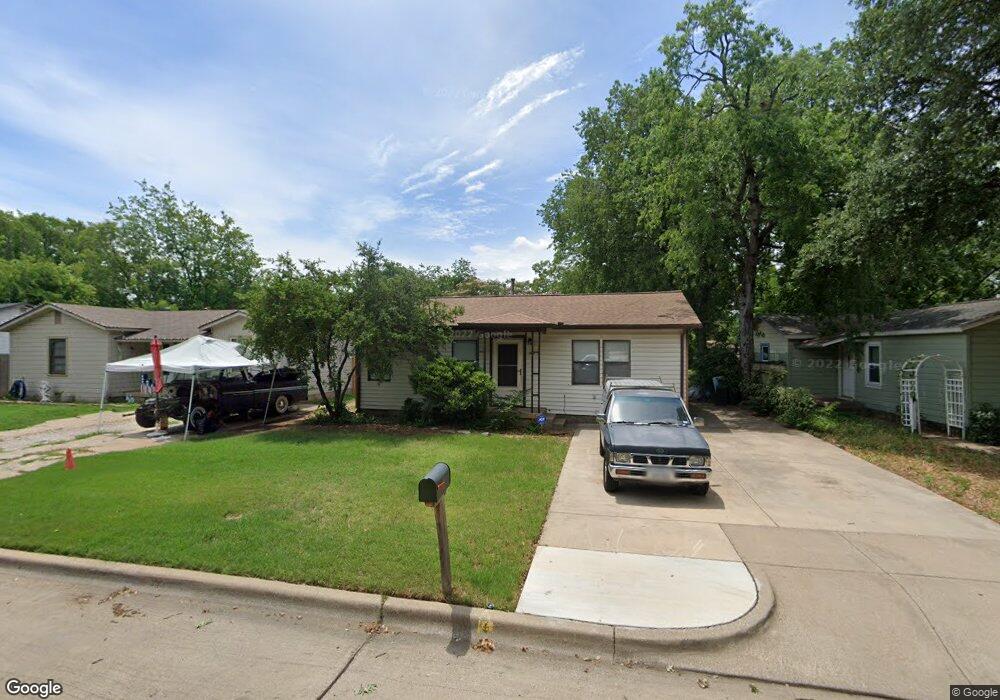 305 Elm St, Hurst, TX 76053 - photo 1