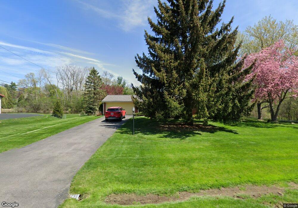 1693 Fairford Dr, Bloomfield Hills, MI 48304 - photo 1