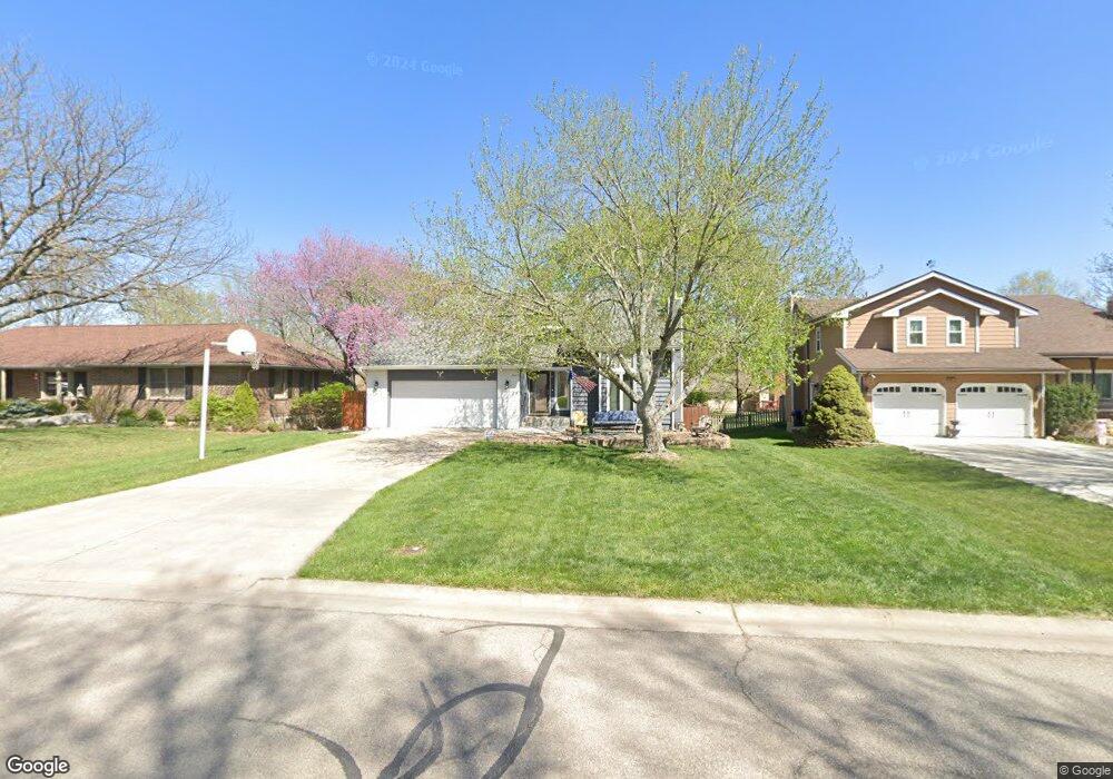 3210 SW Gainsboro Rd, Topeka, KS 66614 - photo 1