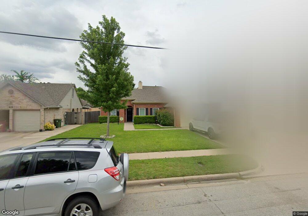 724 Bluebonnet Dr, Hurst, TX 76053 - photo 1