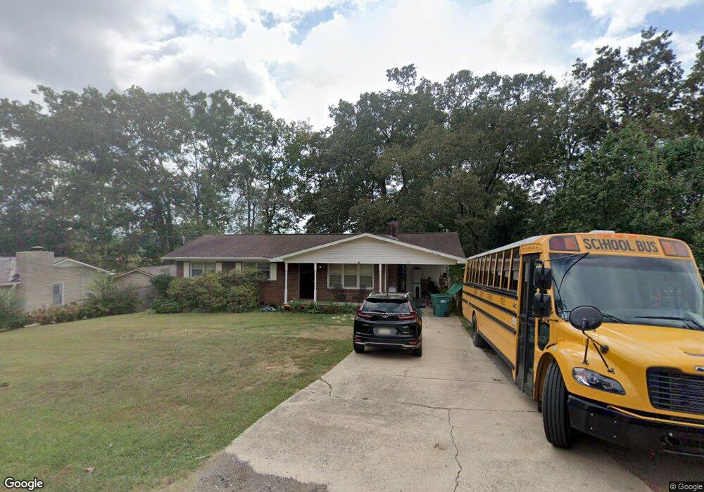 1122 Hillcrest Dr, Weaver, AL 36277 - photo 1