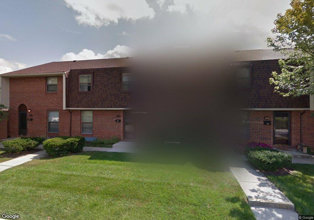 1918 Willoway Cir S unit Bldg, Columbus, OH 43220 - photo 1