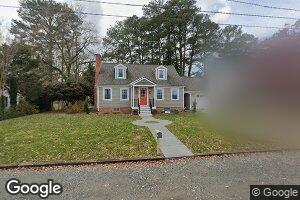 26 2nd Ave, Kilmarnock, VA 22482