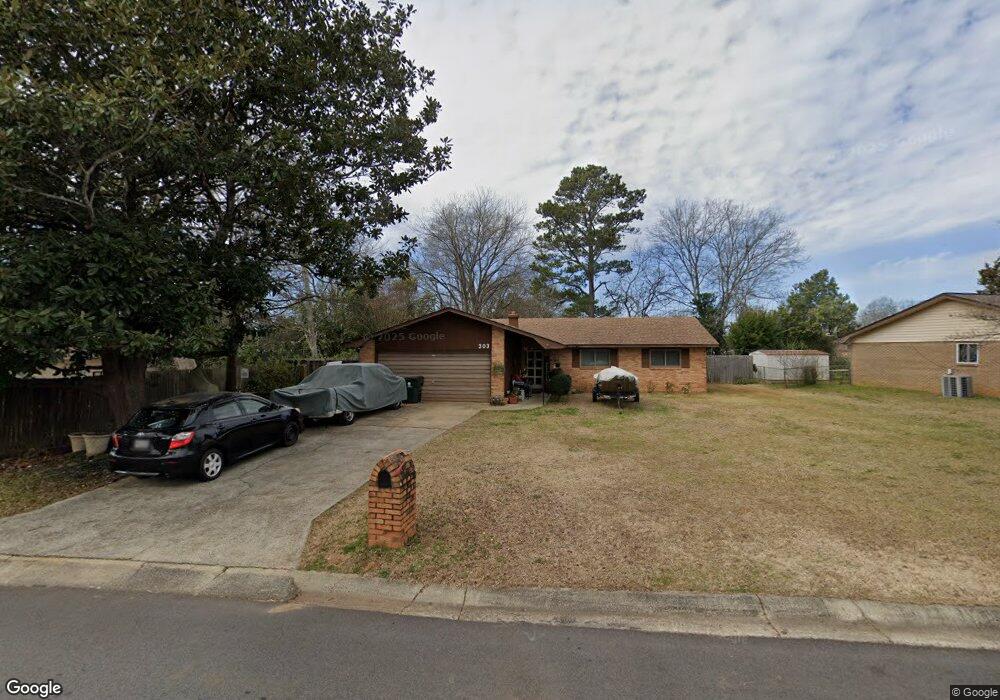 303 Lazy h Ln, Warner Robins, GA 31093 - photo 1