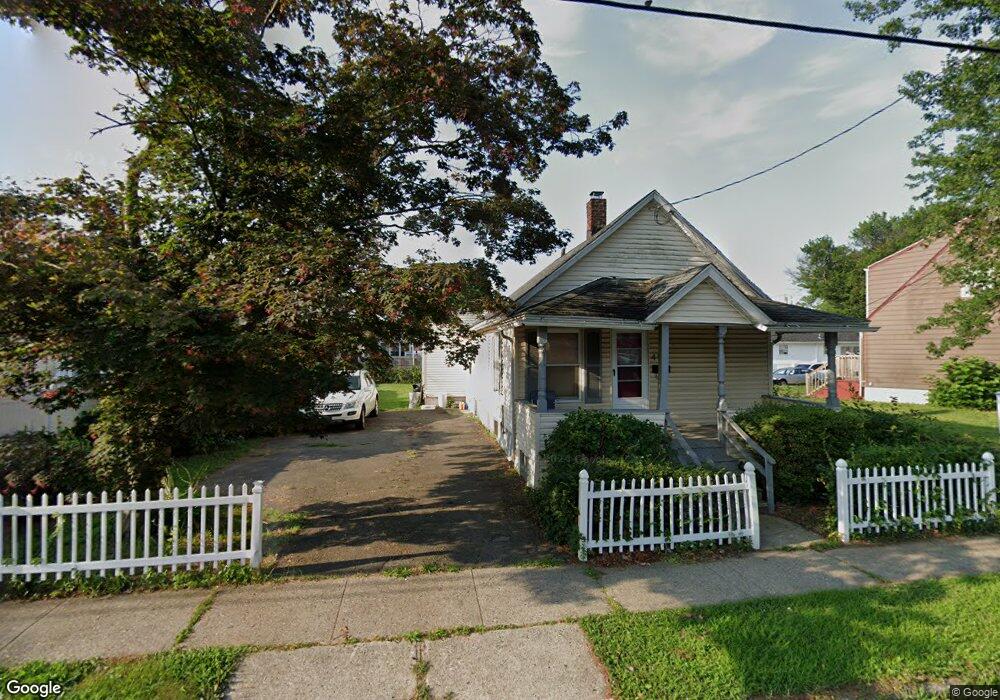 454 Sedgewick Ave, Stratford, CT 06615 - photo 1