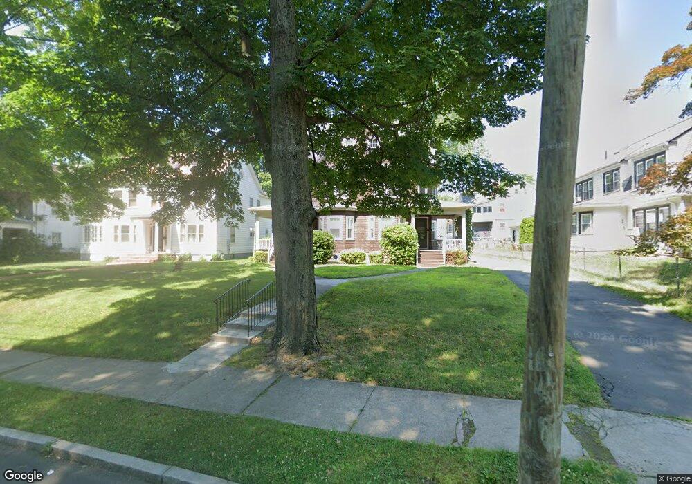 203 Ridgefield St unit 205, Hartford, CT 06112 - photo 1