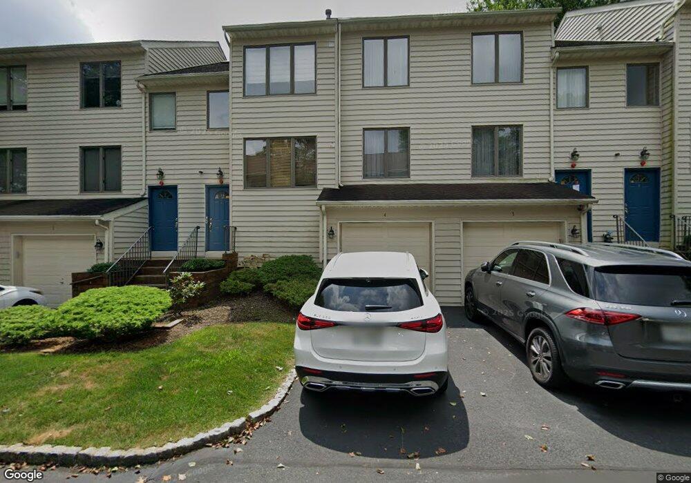 2 L Ambiance Ct unit 101, Bardonia, NY 10954 - photo 1