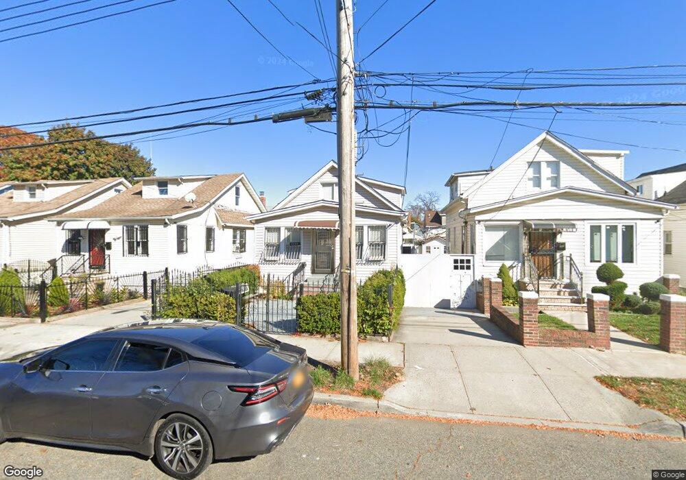 111-35 166th St, Jamaica, NY 11433 - photo 1