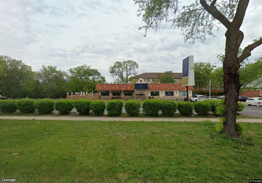 1261 E Algonquin Rd, Des Plaines, IL 60016 - photo 1