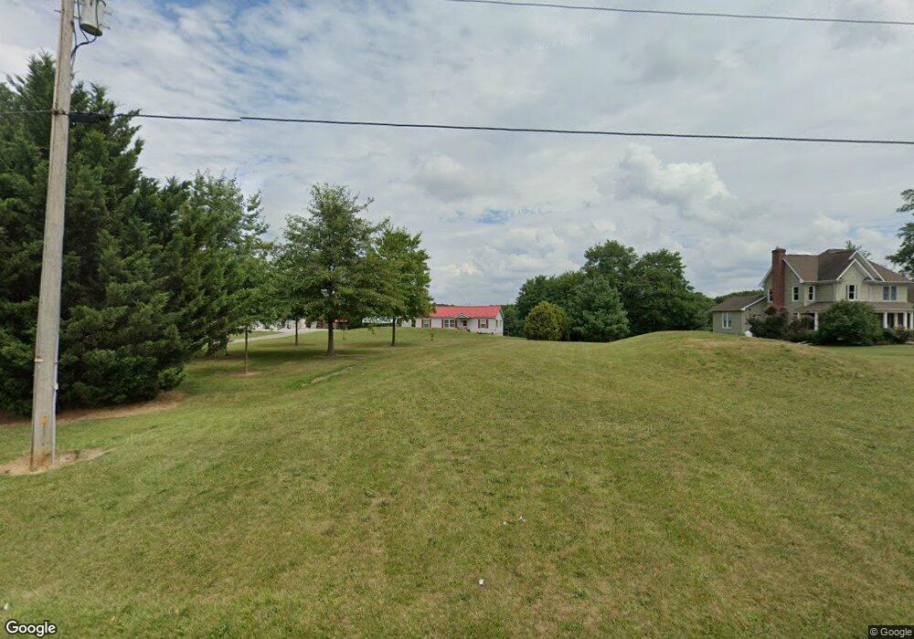 750 Chestnut Hill Rd unit 2, Hanover, PA 17331 - photo 1