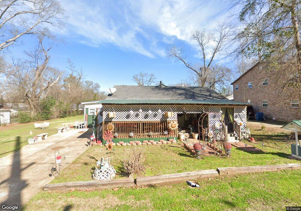 216 E Oklahoma Ave, Vivian, LA 71082 - photo 1