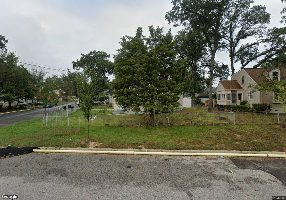 5900 Eastpine Dr, Riverdale, MD 20737 - photo 1