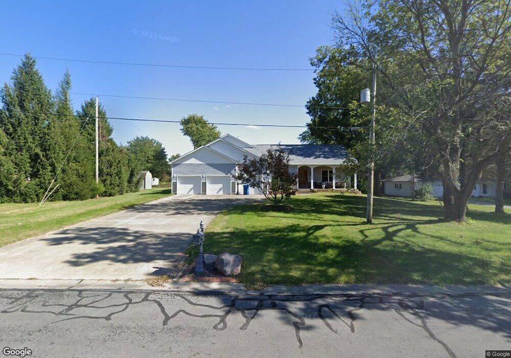 301 S Wilson Heights Rd, Collinsville, IL 62234 - photo 1