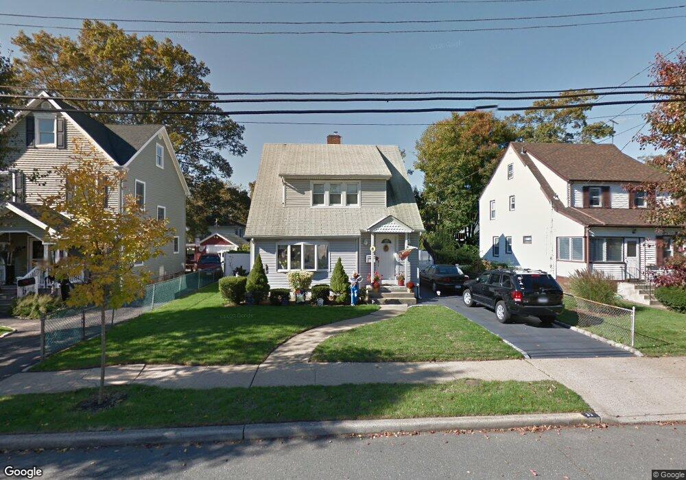 33 Sherman St, Merrick, NY 11566 - photo 1