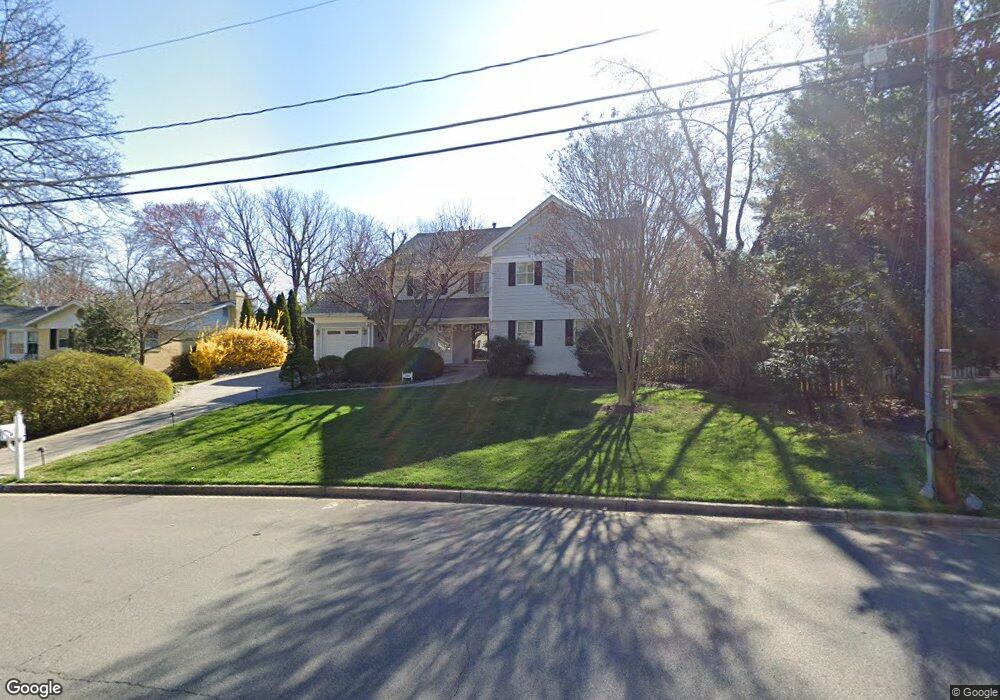 1521 Brookside Rd, McLean, VA 22101 - photo 1