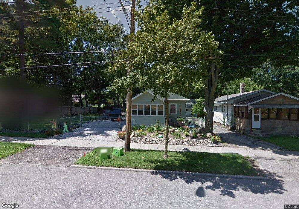 1727 Glenrose Ave, Lansing, MI 48915 - photo 1