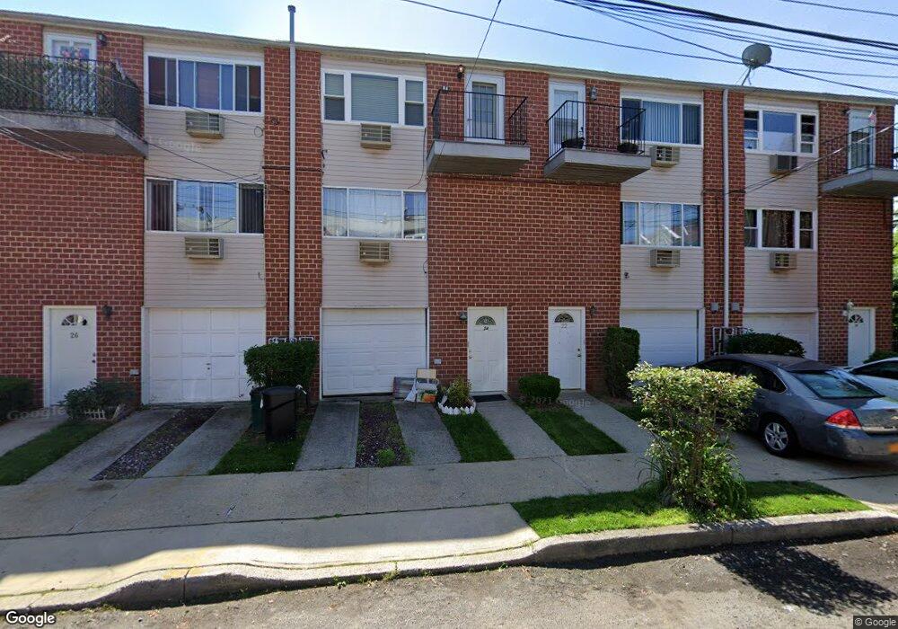 24 Francine Ct unit 106A, Staten Island, NY 10306 - photo 1