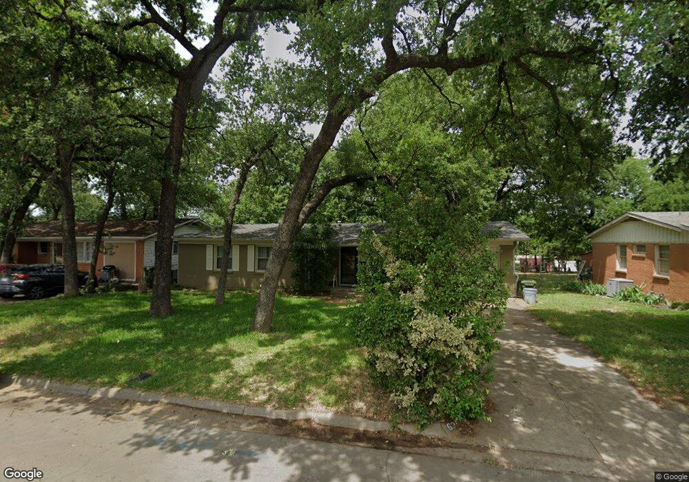 621 Buena Vista Dr, Hurst, TX 76053 - photo 1