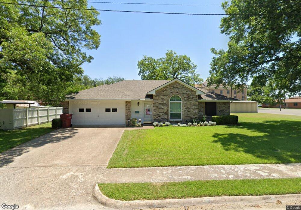 714 Willow St, Bonham, TX 75418 - photo 1