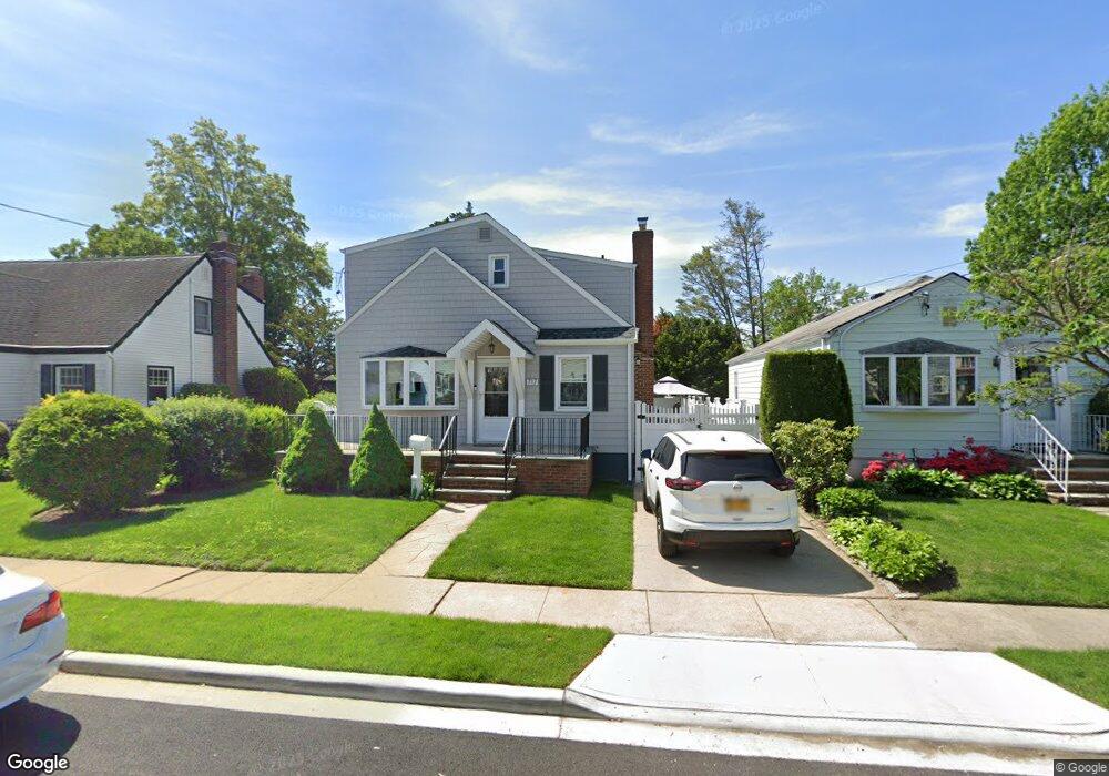 717 Ash St, Franklin Square, NY 11010 - photo 1