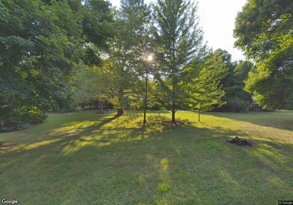 1628 Winthrop Rd, Bloomfield Hills, MI 48302 - photo 1