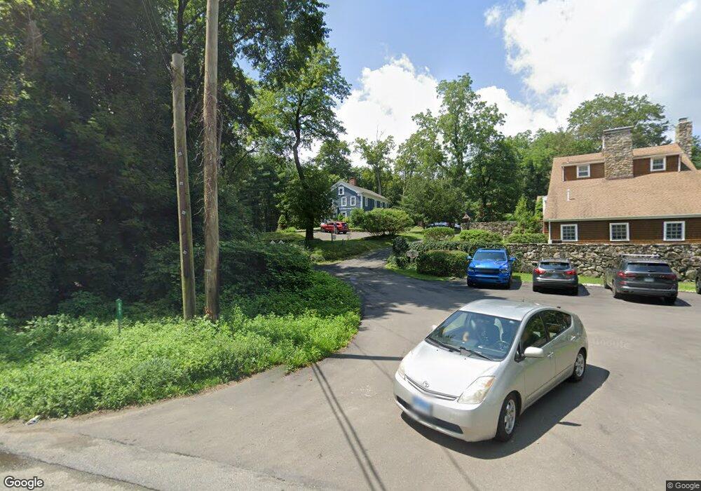 555 Danbury Rd, Wilton, CT 06897 - photo 1