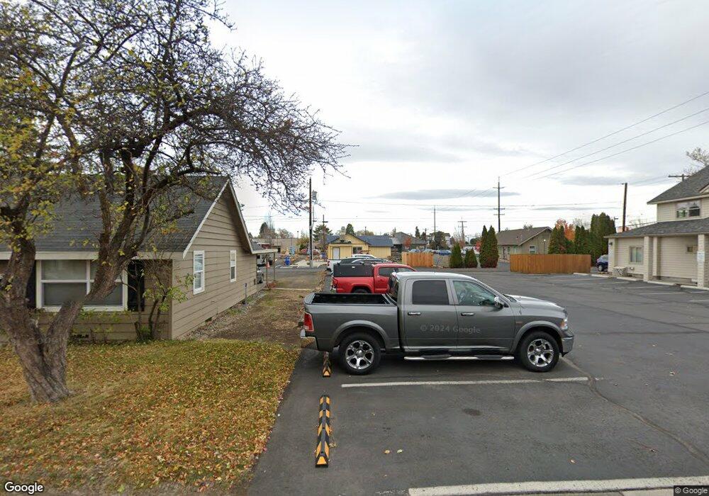 122 SW 5th St, Redmond, OR 97756 - photo 1