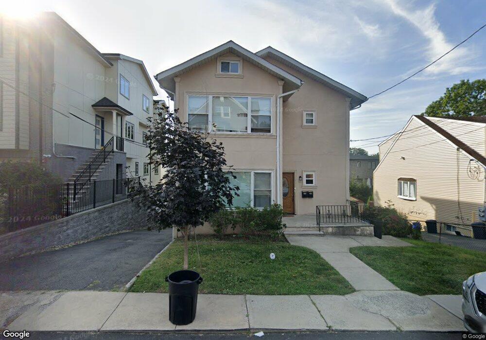 809 Fairview Ln, Fort Lee, NJ 07024 - photo 1