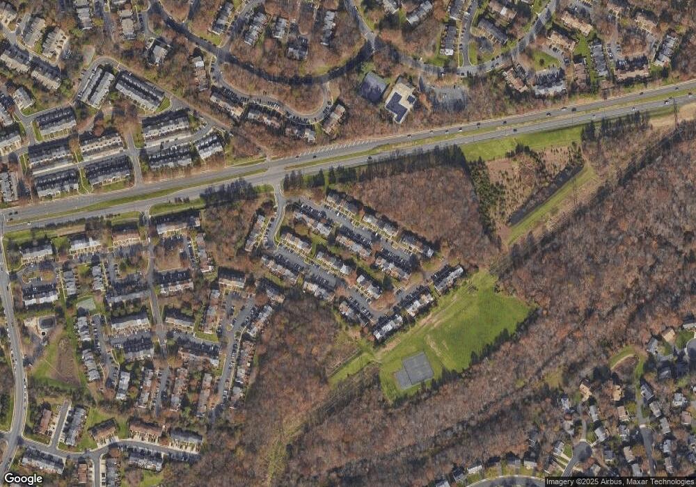 13829 Fount Beattie Ct, Centreville, VA 20121 - photo 1