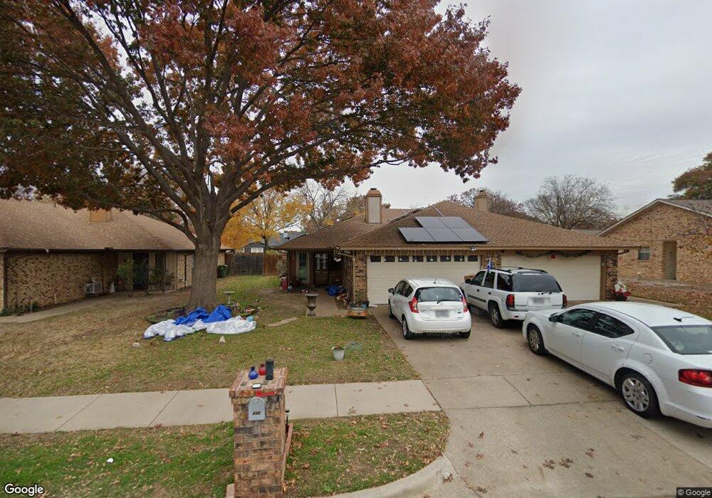 230 Mountainview Dr, Hurst, TX 76054 - photo 1