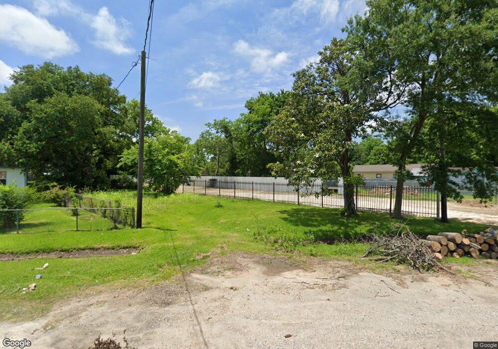 5122 Bennington St, Houston, TX 77028 - photo 1