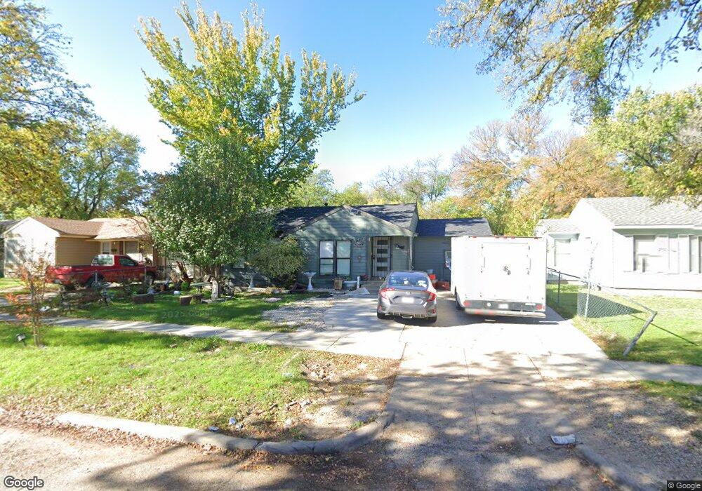 1002 Ralph St, Grand Prairie, TX 75051 - photo 1