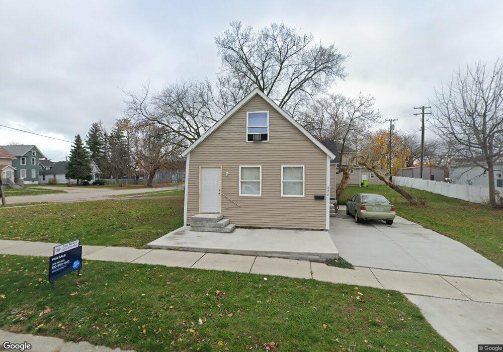622 11th St, Port Huron, MI 48060 - photo 1