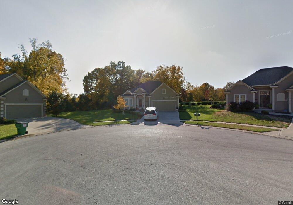 4728 Meadow View Dr, Shawnee, KS 66226 - photo 1