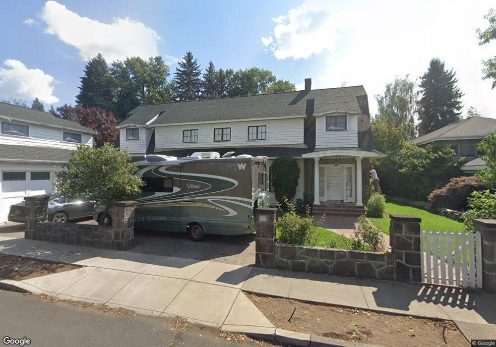 637 NW Drake Rd, Bend, OR 97701 - photo 1