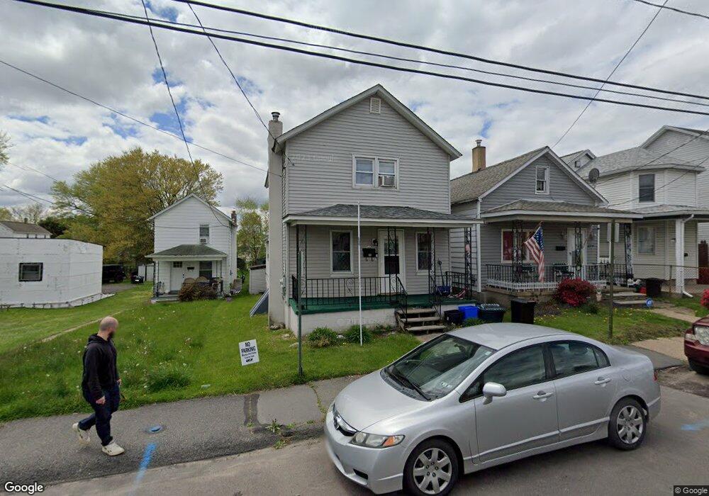 624 Oak St, Old Forge, PA 18518 - photo 1