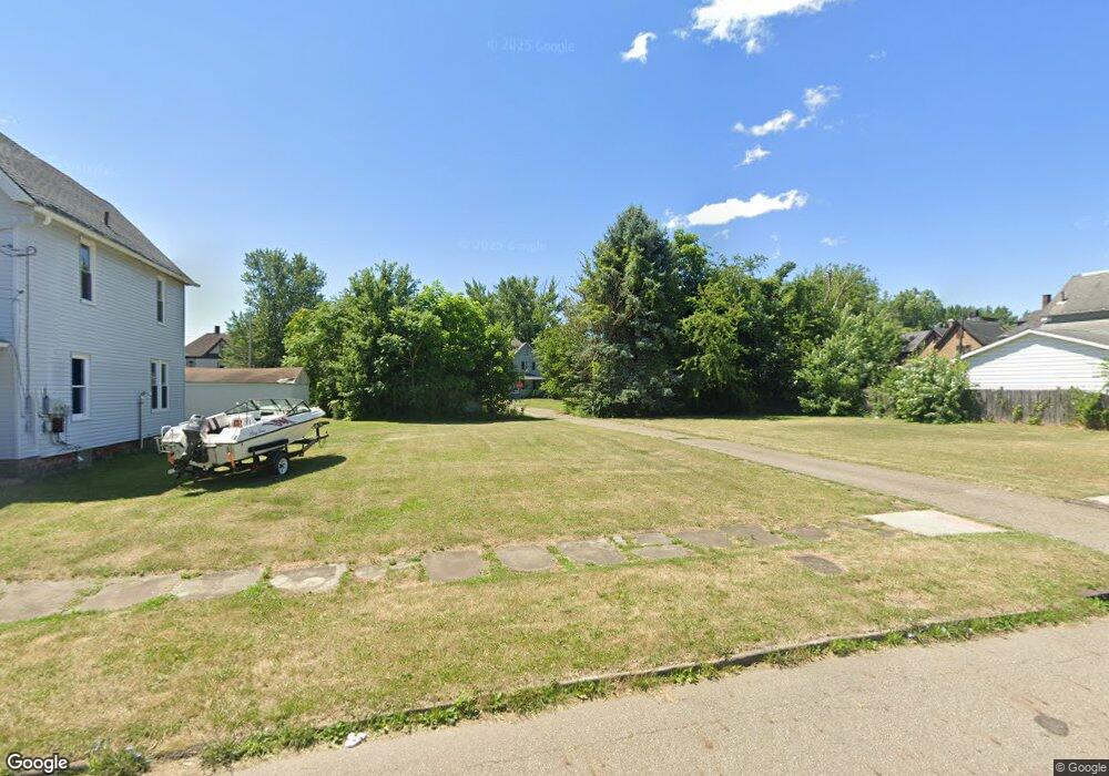 808 11th St NW, Canton, OH 44703 - photo 1