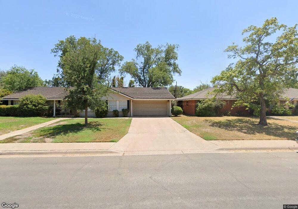 1602 W Pecan Ave, Midland, TX 79705 - photo 1