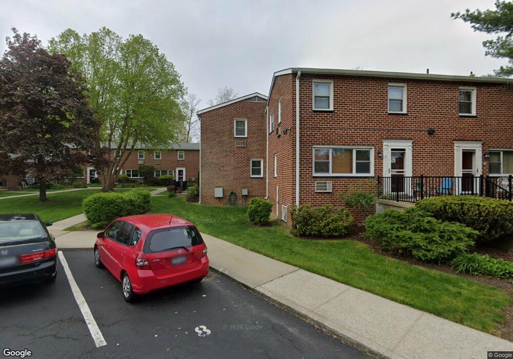 8 Charter Cir, Ossining, NY 10562 - photo 1