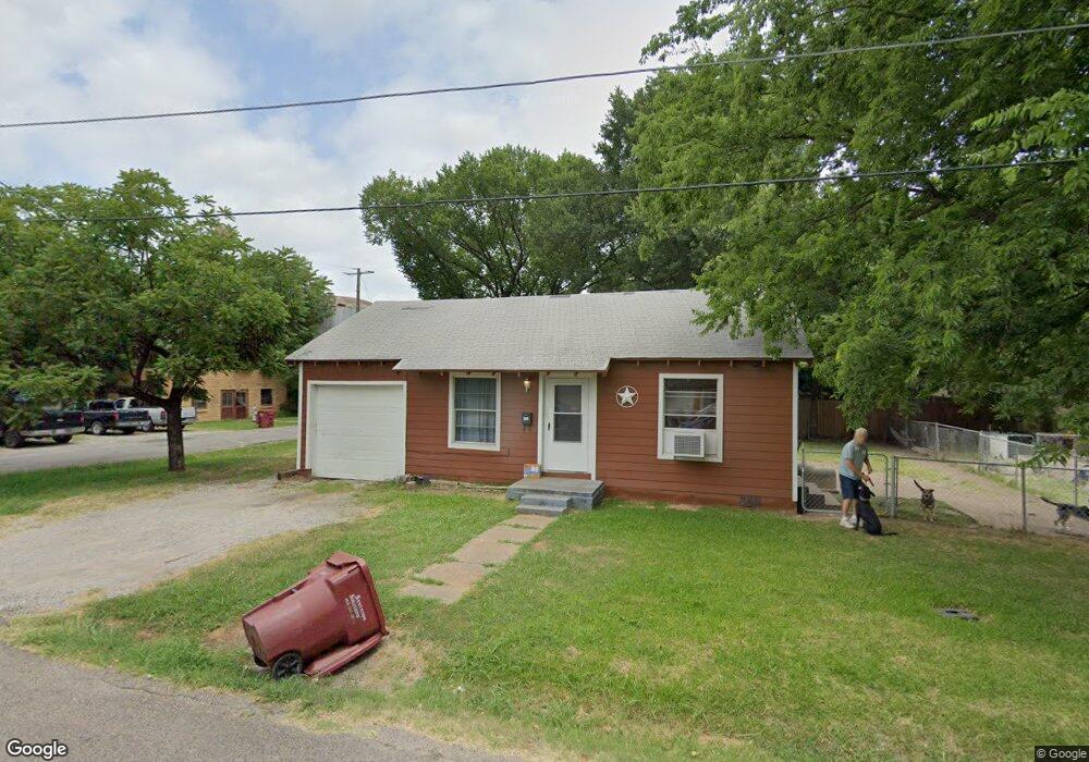 200 Kelly St, Bonham, TX 75418 - photo 1