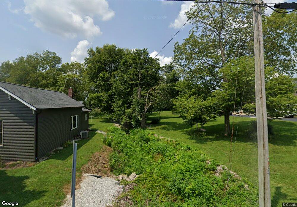 8877 S 600 W, Edinburgh, IN 46124 - photo 1